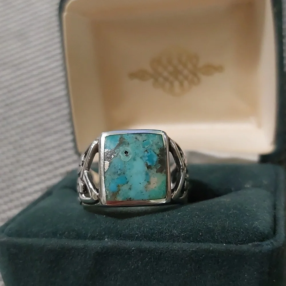 N/A turquoise ring